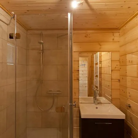 2 Prázdninový dům *