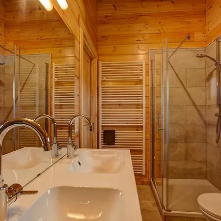 2 Prázdninový dům *